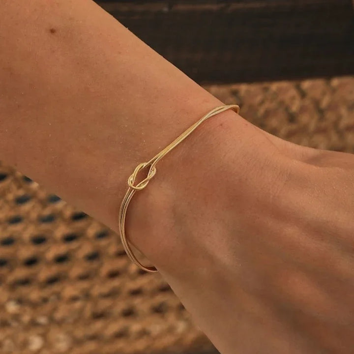 Infinity – das romantische Armband. Perfekt für den Valentinstag!